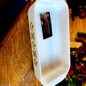 1960 anchor hocking fire king baking dish 1 1/2 qt green meadow